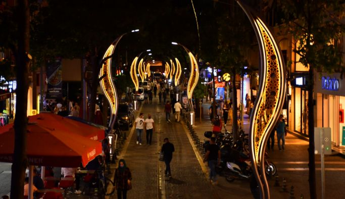 Yalova’da Gazi Paşa Caddesi Tartışması Sürüyor