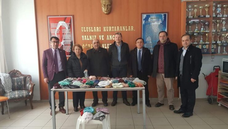 YALOVA TEMAD VE 4 EYLÜL SİVASLILAR DERNEĞİNDEN OKULLARA  ZİYARET