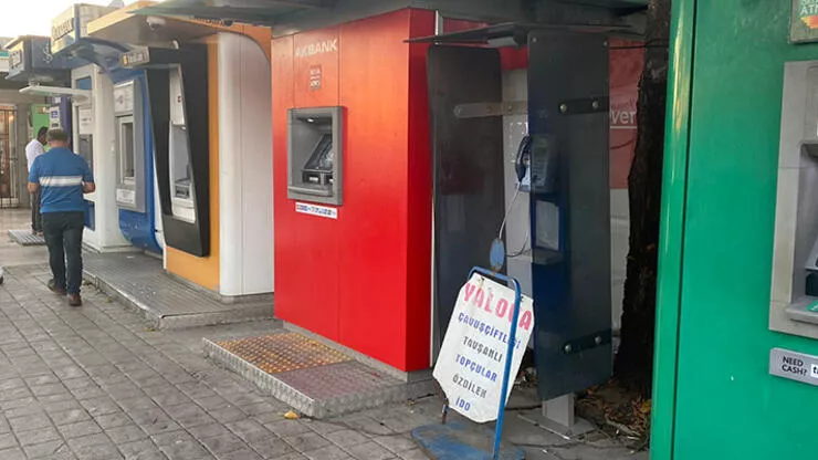 20 Gün Önce Yine Aynı ATM’lere Çekiçli Saldırı Gerçekleştirdi