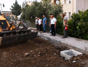 ALTINOVA’DA YOL ÇALIŞMALARI ARALIKSIZ DEVAM EDİYOR