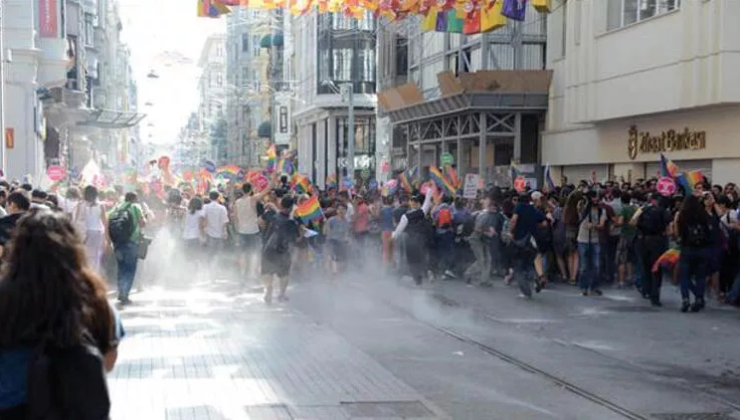 Onur Yürüyüşü’ne Polis Müdahale Etti! Gözaltılar Var..