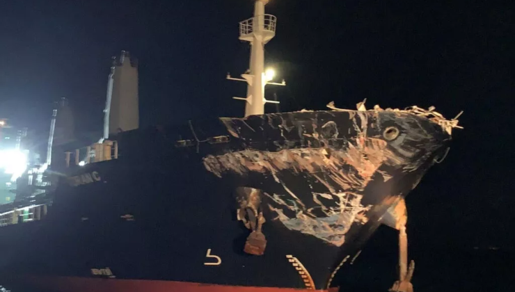 İstanbul Boğazı girişinde iki gemi çarpıştı!