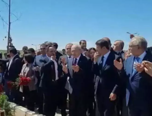 CHP Liderine Mezarlıkta Sözlü Tepki!
