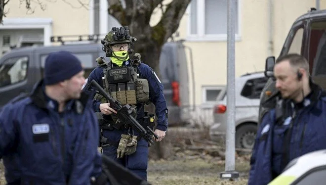 Vantaa’da Okulda Silahlı Saldırı: 3 Çocuk Yaralandı, Saldırgan Yakalandı