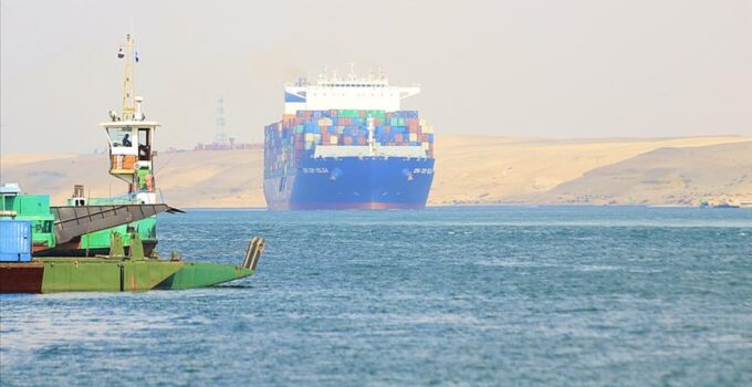 Gerilim, Süveyş Kanalı Gelirlerini Yüzde 60 Oranında Düşürdü