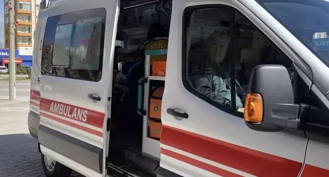 Konya’da Kardeşler Arasındaki Kavga Kanlı Bitti: 10 Yaşındaki M.K., Ağabeyi H.K.’yı Sırtından Bıçakladı