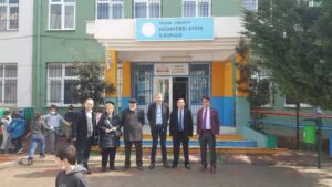 YALOVA TEMAD VE 4 EYLÜL SİVASLILAR DERNEĞİNDEN OKULLARA ZİYARET - Yeni Düşün Haber YALOVA TEMAD VE 4 EYLÜL SİVASLILAR DERNEĞİNDEN OKULLARA ZİYARET