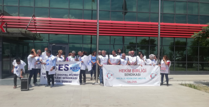 Sağlıkçılar Her Gün Daha Çok Öldürülüyoruz !