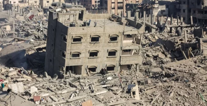 Filistinli Doktorlar: İsrail Saldırıları Şifa Hastanesi’ni Kullanılamaz Hale Getirdi