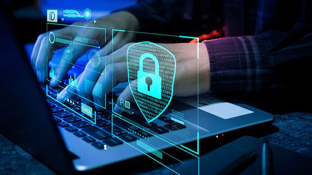 Teknoloji Devleri ve Hizmetler Durma Noktasında