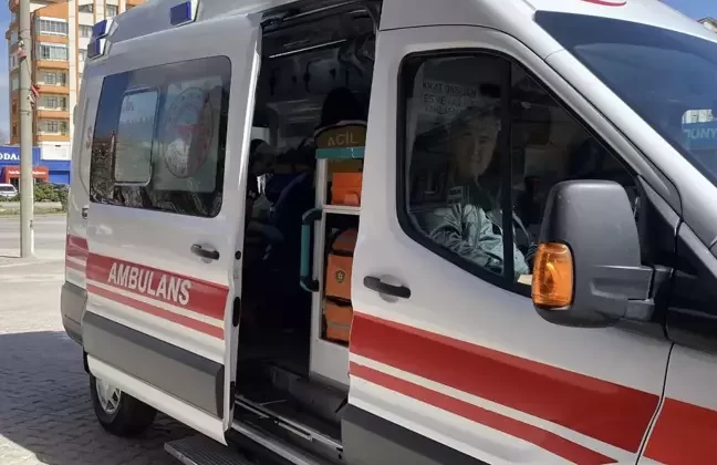 Konya’da Kardeşler Arasındaki Kavga Kanlı Bitti: 10 Yaşındaki M.K., Ağabeyi H.K.’yı Sırtından Bıçakladı