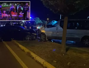 Sivasspor Altyapı Takımını Taşıyan Araç Kaza Yaptı: 3 Sporcu Yaralandı