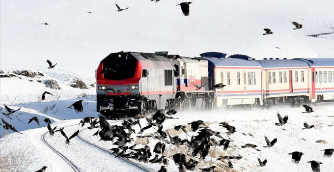 Cihans Travel’dan Uçaklı, Trenli ve Otobüslü Doğu Ekspresi Turu: Van’dan Kars’a Efsane Rota