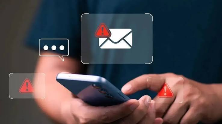 YALOVA’DA HERKESE AYNI FUAR SMS’İ! TELEFON NUMARALARIMIZ KİMİN ELİNDE?